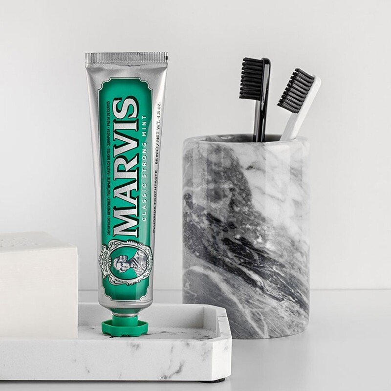 Marvis-Classic-Strong-Mint-Toothpaste