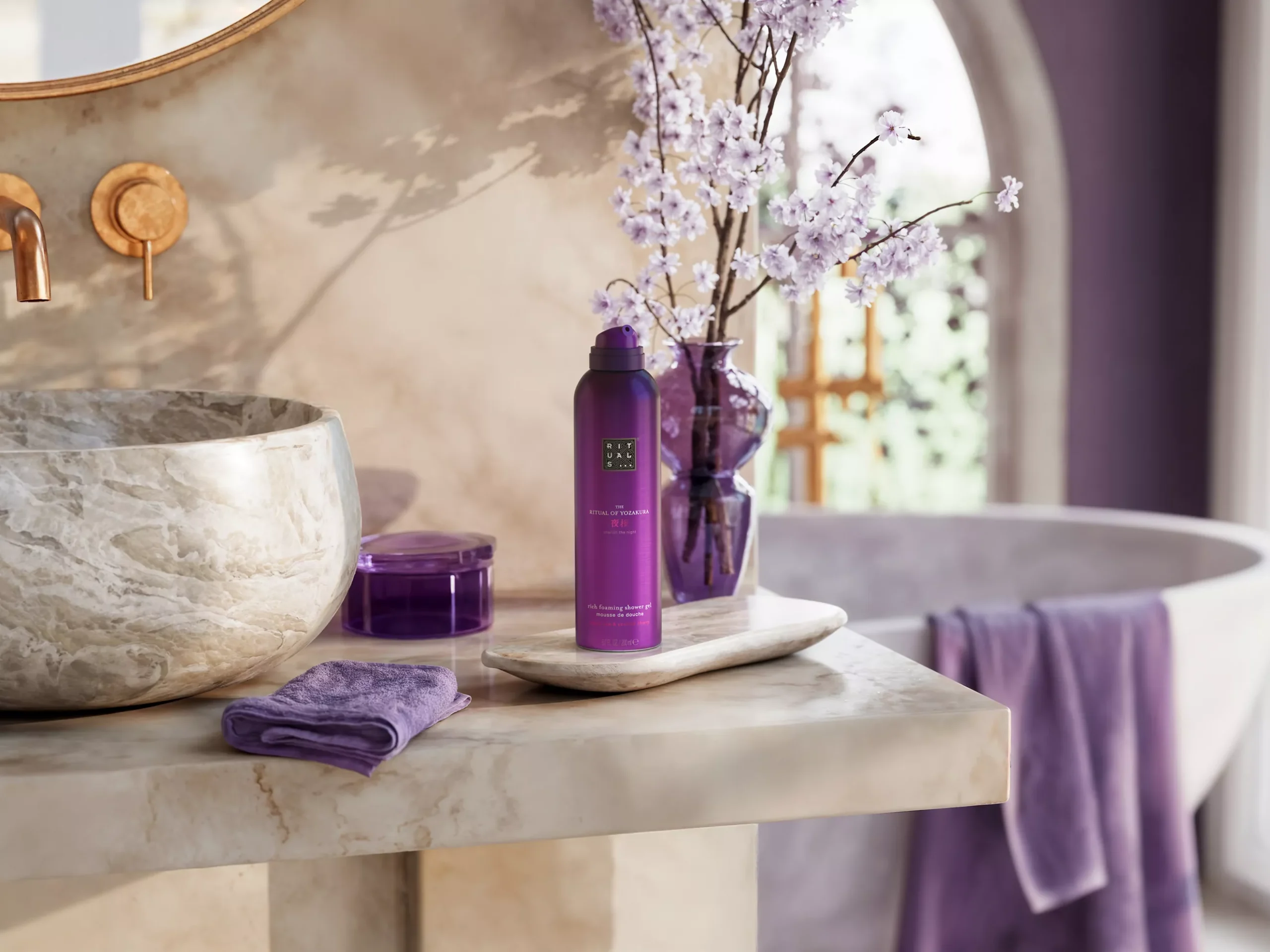 The Ritual of Yozakura Foaming Shower Gel 200ML – Image 2